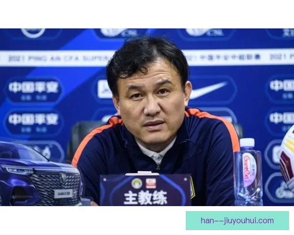 许尔泽尔少帅执教能力备受肯定 率队表现超预期成焦点人物